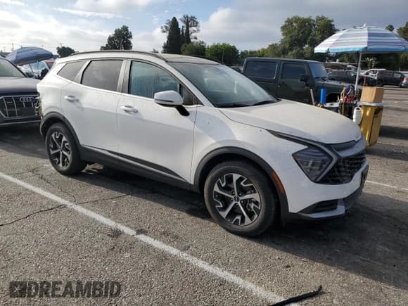 ✅ 2024 Kia Sportage EX • VIN: KNDPVCDG4R7159536 • Лот: 65031305. Опубликован ранее на Copart с пробегом 8 564 миль. Бесплатный доступ к архиву аукционных продаж из США и подробный отчёт об истории автомобиля на DreamBid. Изображение 4.