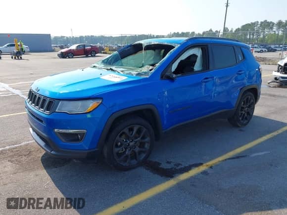 2021 Jeep Compass 80th Anniversary z VIN 3C4NJCEB3MT531703, wystawiony jako IAAI lot #42006349 z przebiegiem 73 876 mil mil oraz . Historia ofert i sprzedaży dostępna na DreamBid. Obrazek 2.