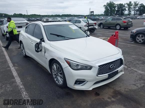 ✅ 2019 Infiniti Q50 Luxe • VIN: JN1EV7AP0KM519656 • Lot: 42604670. Wystawiony na IAAI z przebiegiem 118 126 mil. Bezpłatny archiwum sprzedaży aukcyjnych z USA i szczegółowy raport historii pojazdu na DreamBid. Zdjęcie 1.