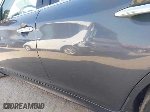 ✅ 2011 Infiniti M • VIN: JN1BY1AP7BM323804 • Lot: 43347345. Wystawiony na IAAI z przebiegiem 217 294 mil. Bezpłatny archiwum sprzedaży aukcyjnych z USA i szczegółowy raport historii pojazdu na DreamBid. Zdjęcie 13.