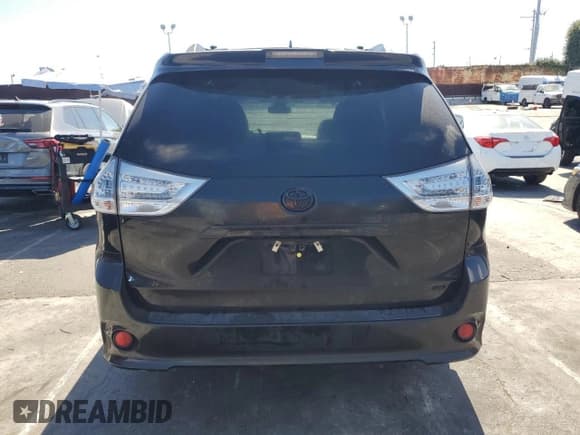 ✅ 2020 Toyota Sienna SE • VIN: 5TDXZ3DC4LS024524 • Lot: 84636225. Listed on Copart with 63,246 mi. Free auction sales archive from the USA and detailed vehicle history report at DreamBid. Image 6.