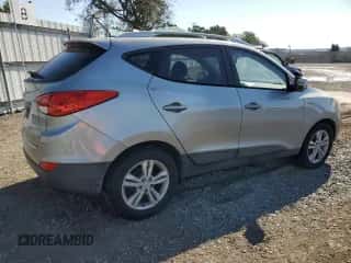 2011 Hyundai Tucson Limited z VIN KM8JU3AC1BU211363, wystawiony jako Copart lot #70097174 z przebiegiem 149 081 mil mil oraz Czysty tytuł • Clean title. Historia ofert i sprzedaży dostępna na DreamBid. Obrazek 3.