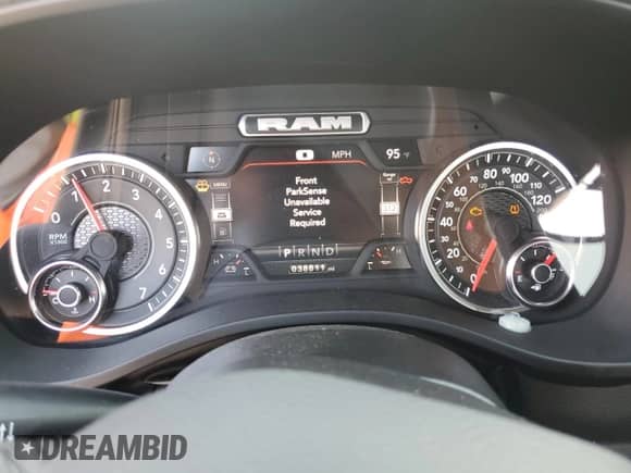 2024 Ram 1500 Big Horn z VIN 1C6RRFFG8RN202709, wystawiony jako Copart lot #68162695 z przebiegiem 38 811 mil mil oraz Szkoda całkowita • Salvage title. Historia ofert i sprzedaży dostępna na DreamBid. Obrazek 9.