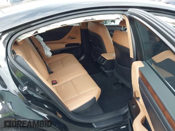 ✅ 2022 Lexus ES 300h • VIN: 58ADA1C12NU013605 • Lot: 43685343. Listed on IAAI with 55,344 mi. Free auction sales archive from the USA and detailed vehicle history report at DreamBid. Image 8.