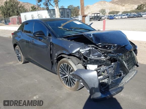 ✅ 2023 Lexus RZ 450e Premium • VIN: JTJAAAAB6PA020794 • Lot: 41038088. Wystawiony na IAAI z przebiegiem 4 408 mil. Bezpłatny archiwum sprzedaży aukcyjnych z USA i szczegółowy raport historii pojazdu na DreamBid. Zdjęcie 1.