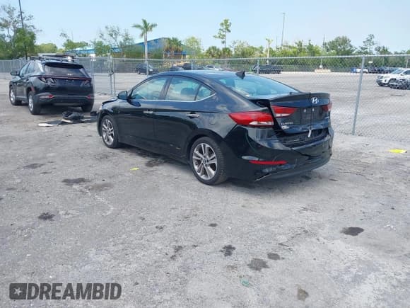 ✅ 2017 Hyundai Elantra SE • VIN: 5NPD84LF5HH022768 • Lot: 42264100. Listed on IAAI with 82,130 mi. Free auction sales archive from the USA and detailed vehicle history report at DreamBid. Image 3.