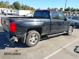 ✅ 2018 Chevrolet Silverado 1500 LT • VIN: 1GCVKRECXJZ215857 • Лот: 43473435. Опубликован ранее на IAAI с пробегом 213 061 миль. Бесплатный доступ к архиву аукционных продаж из США и подробный отчёт об истории автомобиля на DreamBid. Изображение 4.
