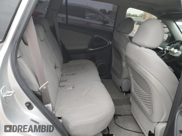 ✅ 2007 Toyota RAV4 Limited • VIN: JTMZK31V275015674 • Lot: 85912995. Wystawiony na Copart z przebiegiem Nie podano. Bezpłatny archiwum sprzedaży aukcyjnych z USA i szczegółowy raport historii pojazdu na DreamBid. Zdjęcie 10.