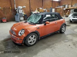 ✅ 2006 MINI Convertible • VIN: WMWRF33596TG15149 • Lot: 71351905. Wystawiony na Copart z przebiegiem 115 906 mil. Bezpłatny archiwum sprzedaży aukcyjnych z USA i szczegółowy raport historii pojazdu na DreamBid. Zdjęcie 1.
