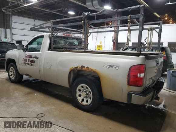 ✅ 2009 Chevrolet Silverado 1500 Work Truck • VIN: 1GCEK14C79Z207651 • Lot: 82931744. Listed on Copart with 313,098 mi. Free auction sales archive from the USA and detailed vehicle history report at DreamBid. Image 2.