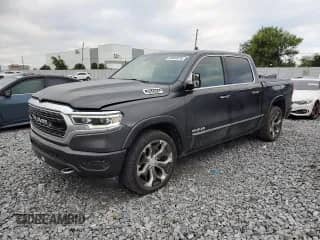 2019 Ram 1500 Limited z VIN 1C6SRFHT5KN809989, wystawiony jako Copart lot #82664575 z przebiegiem 96 686 mil mil oraz Czysty tytuł • Clean title. Historia ofert i sprzedaży dostępna na DreamBid. Obrazek 1.