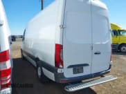 ✅ 2019 Mercedes-Benz Sprinter • VIN: WD3PF1CD0KP080471 • Lot: 43326455. Wystawiony na IAAI z przebiegiem 189 780 mil. Bezpłatny archiwum sprzedaży aukcyjnych z USA i szczegółowy raport historii pojazdu na DreamBid. Zdjęcie 3.