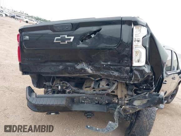 ✅ 2021 Chevrolet Silverado 1500 LT Trail Boss • VIN: 3GCPYFEL2MG471873 • Lot: 41216075. Wystawiony na IAAI z przebiegiem 40 334 mil. Bezpłatny archiwum sprzedaży aukcyjnych z USA i szczegółowy raport historii pojazdu na DreamBid. Zdjęcie 17.