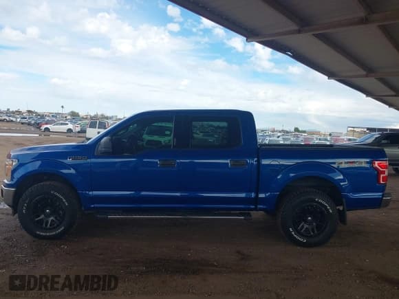 ✅ 2018 Ford F-150 XL • VIN: 1FTEW1E56JKC05195 • Lot: 43774720. Wystawiony na IAAI z przebiegiem 153 732 mil. Bezpłatny archiwum sprzedaży aukcyjnych z USA i szczegółowy raport historii pojazdu na DreamBid. Zdjęcie 14.