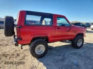 ✅ 1985 Ford Bronco • VIN: 1FMBU14S8FUB04523 • Lot: 82450385. Wystawiony na Copart z przebiegiem 30 075 mil. Bezpłatny archiwum sprzedaży aukcyjnych z USA i szczegółowy raport historii pojazdu na DreamBid. Zdjęcie 3.