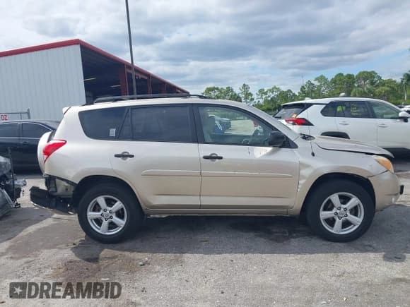 ✅ 2008 Toyota RAV4 • VIN: JTMBD33VX85213297 • Lot: 43618471. Listed on IAAI with 142,022 mi. Free auction sales archive from the USA and detailed vehicle history report at DreamBid. Image 13.