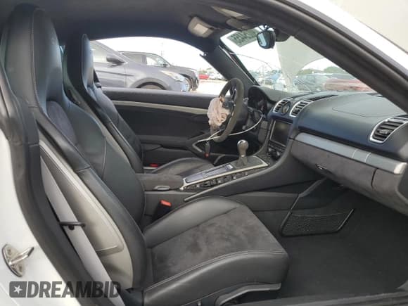 ✅ 2016 Porsche Cayman GT4 • VIN: WP0AC2A82GK197098 • Лот: 90254455. Опубликован ранее на Copart с пробегом 33 205 миль. Бесплатный доступ к архиву аукционных продаж из США и подробный отчёт об истории автомобиля на DreamBid. Изображение 10.