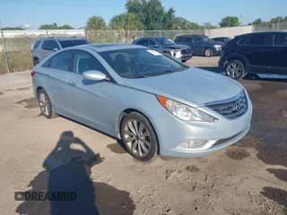 2013 Hyundai Sonata Limited with VIN 5NPEC4AC0DH571039, listed as a IAAI auction lot 43525031 with 199,538 mi miles and . Bid and sale history available at DreamBid. Image 1.