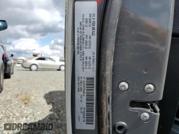 ✅ 2017 Dodge Challenger R/T • VIN: 2C3CDZBT7HH636116 • Lot: 48082814. Wystawiony na Copart z przebiegiem 44 022 mil. Bezpłatny archiwum sprzedaży aukcyjnych z USA i szczegółowy raport historii pojazdu na DreamBid. Zdjęcie 13.