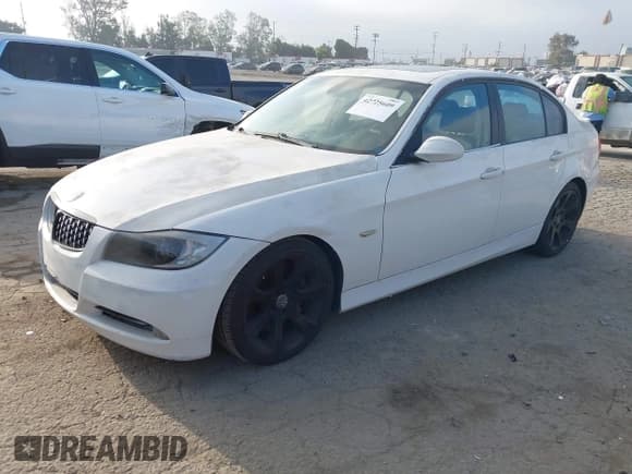 ✅ 2007 BMW 3 Series 335i • VIN: WBAVB73537VH21782 • Lot: 42725609. Listed on IAAI with 145,157 mi. Free auction sales archive from the USA and detailed vehicle history report at DreamBid. Image 2.