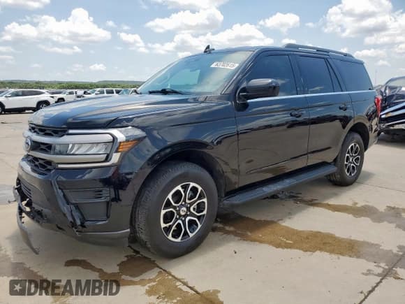 ✅ 2023 Ford Expedition XLT • VIN: 1FMJU1H84PEA61384 • Лот: 63702615. Опубликован ранее на Copart с пробегом 24 450 миль. Бесплатный доступ к архиву аукционных продаж из США и подробный отчёт об истории автомобиля на DreamBid. Изображение 1.