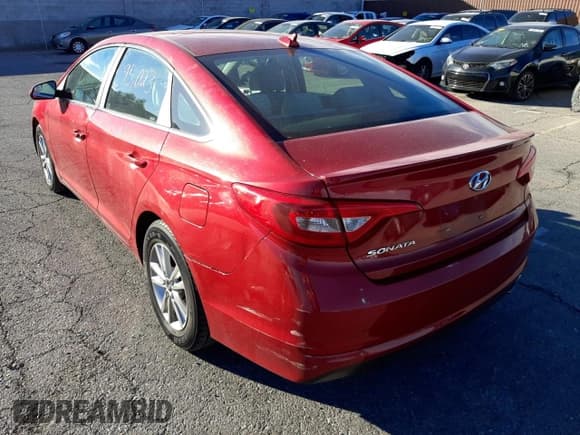 ✅ 2017 Hyundai Sonata SE • VIN: 5NPE24AF0HH500846 • Лот: 64651532. Опубликован ранее на Copart с пробегом 95 023 миль. Бесплатный доступ к архиву аукционных продаж из США и подробный отчёт об истории автомобиля на DreamBid. Изображение 3.