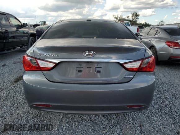 ✅ 2013 Hyundai Sonata SE • VIN: 5NPEC4AC2DH687407 • Лот: 83888895. Опубликован ранее на Copart с пробегом 74 483 миль. Бесплатный доступ к архиву аукционных продаж из США и подробный отчёт об истории автомобиля на DreamBid. Изображение 6.