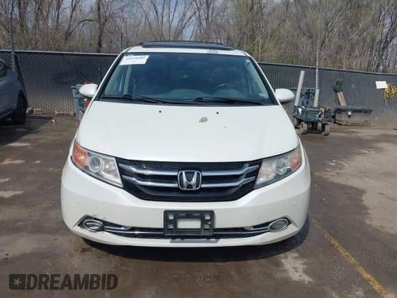 ✅ 2014 Honda Odyssey Touring • VIN: 5FNRL5H94EB057681 • Lot: 41828000. Listed on IAAI with 249,350 mi. Free auction sales archive from the USA and detailed vehicle history report at DreamBid. Image 13.