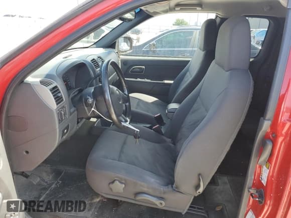 ✅ 2004 Chevrolet Colorado Z71 • VIN: 1GCCS196748121748 • Лот: 73403834. Опубликован ранее на Copart с пробегом 135 582 миль. Бесплатный доступ к архиву аукционных продаж из США и подробный отчёт об истории автомобиля на DreamBid. Изображение 7.