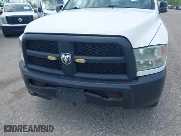 ✅ 2018 Ram 2500 Tradesman • VIN: 3C6TR4HT5JG282231 • Лот: 42528906. Опубликован ранее на IAAI с пробегом 116 598 миль. Бесплатный доступ к архиву аукционных продаж из США и подробный отчёт об истории автомобиля на DreamBid. Изображение 6.
