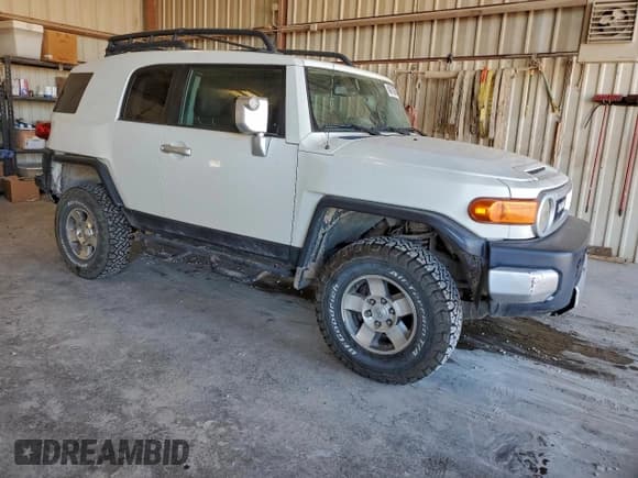 ✅ 2010 Toyota FJ Cruiser • VIN: JTEBU4BF8AK093275 • Lot: 94672285. Wystawiony na Copart z przebiegiem 255 221 mil. Bezpłatny archiwum sprzedaży aukcyjnych z USA i szczegółowy raport historii pojazdu na DreamBid. Zdjęcie 4.