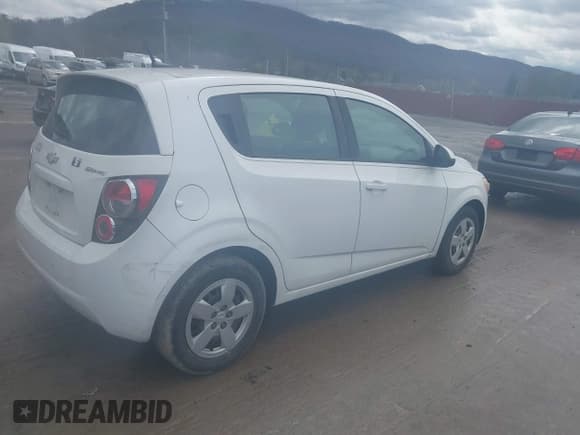 ✅ 2013 Chevrolet Sonic LS • VIN: 1G1JA6SH4D4196880 • Lot: 41474811. Listed on IAAI with 145,679 mi. Free auction sales archive from the USA and detailed vehicle history report at DreamBid. Image 4.