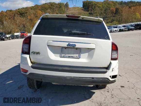 ✅ 2014 Jeep Compass Sport • VIN: 1C4NJDBB5ED670765 • Лот: 87422095. Опубликован ранее на Copart с пробегом 51 826 миль. Бесплатный доступ к архиву аукционных продаж из США и подробный отчёт об истории автомобиля на DreamBid. Изображение 6.