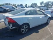 ✅ 2012 Volvo S60 T5 • VIN: YV1622FSXC2081732 • Lot: 43127850. Wystawiony na IAAI z przebiegiem 152 186 mil. Bezpłatny archiwum sprzedaży aukcyjnych z USA i szczegółowy raport historii pojazdu na DreamBid. Zdjęcie 4.