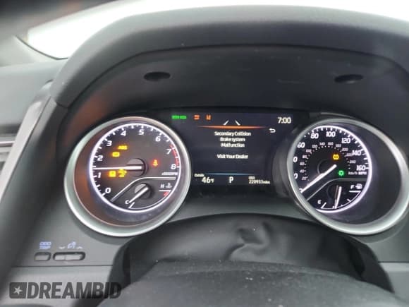 ✅ 2021 Toyota Camry LE • VIN: 4T1R11BK1MU039683 • Lot: 92479185. Listed on Copart with 220,933 mi. Free auction sales archive from the USA and detailed vehicle history report at DreamBid. Image 9.