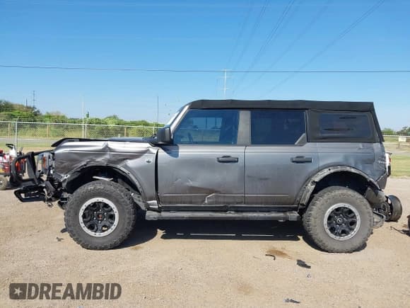 ✅ 2021 Ford Bronco Big Bend • VIN: 1FMEE5DPXMLB01249 • Lot: 43306001. Wystawiony na IAAI z przebiegiem 25 952 mil. Bezpłatny archiwum sprzedaży aukcyjnych z USA i szczegółowy raport historii pojazdu na DreamBid. Zdjęcie 15.