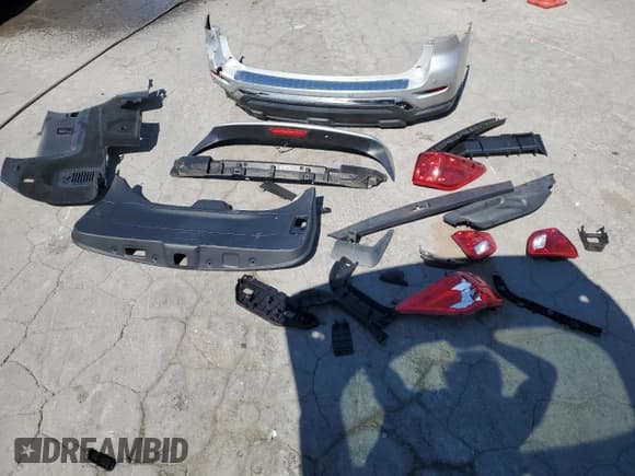 ✅ 2020 Nissan Pathfinder S • VIN: 5N1DR2AM4LC649853 • Lot: 71276865. Wystawiony na Copart z przebiegiem 40 175 mil. Bezpłatny archiwum sprzedaży aukcyjnych z USA i szczegółowy raport historii pojazdu na DreamBid. Zdjęcie 13.