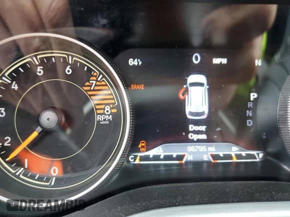 ✅ 2017 Jeep Cherokee Trailhawk • VIN: 1C4PJMBS4HW601454 • Lot: 58015315. Wystawiony na Copart z przebiegiem 96 795 mil. Bezpłatny archiwum sprzedaży aukcyjnych z USA i szczegółowy raport historii pojazdu na DreamBid. Zdjęcie 9.