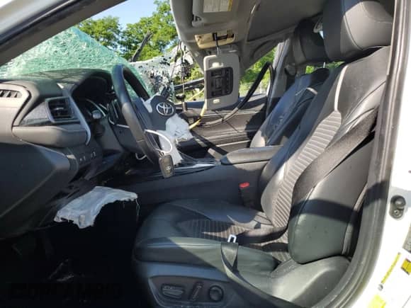 2020 Toyota Camry Hybrid SE с VIN 4T1J31AK2LU521294, выставлен на аукционе Copart как лот 61753045 с пробегом 141 220 миль миль и Списание • Salvage title. История ставок и продаж доступна на DreamBid. Изображение 7.