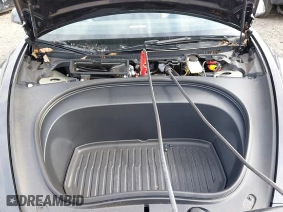 ✅ 2025 Tesla Model 3 Long Range • VIN: 5YJ3E1EA3SF987297 • Lot: 43312838. Wystawiony na IAAI z przebiegiem 3 601 mil. Bezpłatny archiwum sprzedaży aukcyjnych z USA i szczegółowy raport historii pojazdu na DreamBid. Zdjęcie 10.