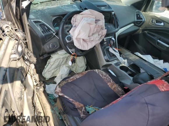 ✅ 2013 Ford Escape SEL • VIN: 1FMCU9H9XDUC32964 • Lot: 58739525. Wystawiony na Copart z przebiegiem Nie podano. Bezpłatny archiwum sprzedaży aukcyjnych z USA i szczegółowy raport historii pojazdu na DreamBid. Zdjęcie 8.