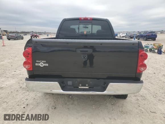 ✅ 2008 Dodge 1500 Laramie • VIN: 1D7HA18288S500795 • Lot: 88369025. Wystawiony na Copart z przebiegiem 171 730 mil. Bezpłatny archiwum sprzedaży aukcyjnych z USA i szczegółowy raport historii pojazdu na DreamBid. Zdjęcie 6.