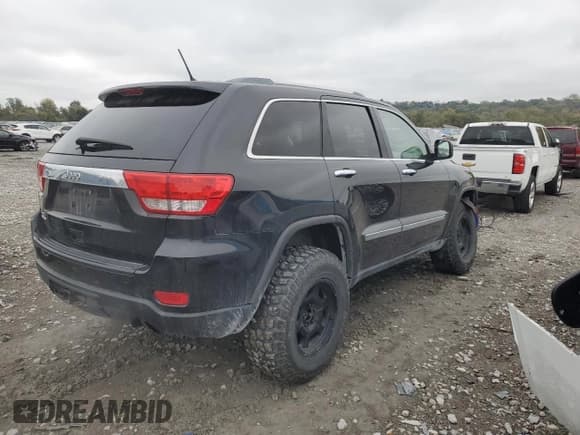 ✅ 2011 Jeep Grand Cherokee Laredo • VIN: 1J4RR4GG2BC559942 • Лот: 89687475. Опубликован ранее на Copart с пробегом 139 694 миль. Бесплатный доступ к архиву аукционных продаж из США и подробный отчёт об истории автомобиля на DreamBid. Изображение 3.