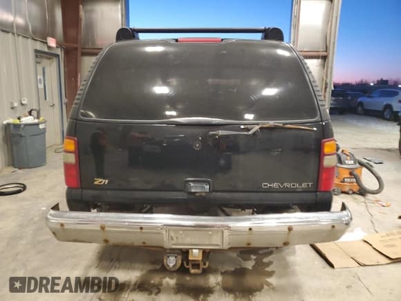 ✅ 2002 Chevrolet Suburban LS • VIN: 3GNFK16Z72G174749 • Лот: 87416144. Опубликован ранее на Copart с пробегом Не указан. Бесплатный доступ к архиву аукционных продаж из США и подробный отчёт об истории автомобиля на DreamBid. Изображение 6.