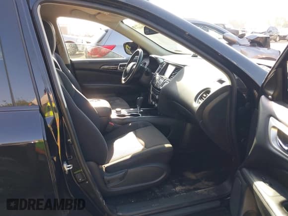 ✅ 2019 Nissan Pathfinder SL • VIN: 5N1DR2MM5KC634658 • Lot: 43236687. Wystawiony na IAAI z przebiegiem 123 202 mil. Bezpłatny archiwum sprzedaży aukcyjnych z USA i szczegółowy raport historii pojazdu na DreamBid. Zdjęcie 5.