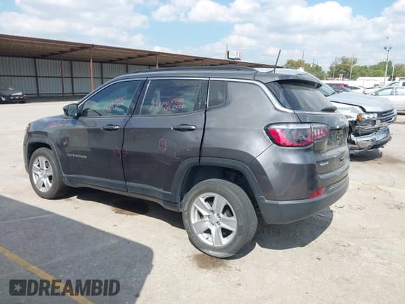 ✅ 2022 Jeep Compass Latitude • VIN: 3C4NJDBB5NT165433 • Lot: 43430293. Listed on IAAI with 34,505 mi. Free auction sales archive from the USA and detailed vehicle history report at DreamBid. Image 14.