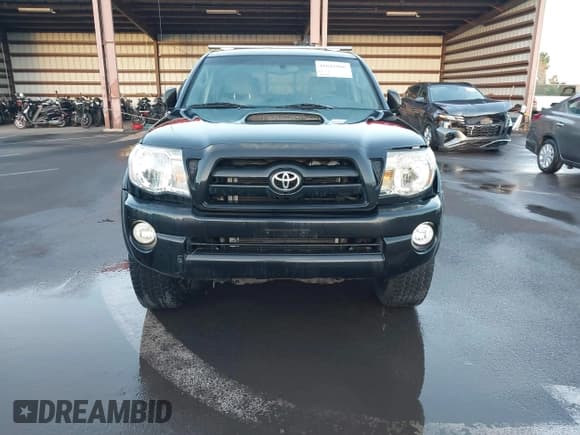 ✅ 2005 Toyota Tacoma • VIN: 5TEMU52N25Z144684 • Lot: 41621966. Listed on IAAI with 85,777 mi. Free auction sales archive from the USA and detailed vehicle history report at DreamBid. Image 12.