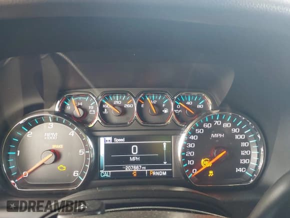 ✅ 2016 Chevrolet Tahoe LT • VIN: 1GNSKBKC5GR199288 • Lot: 43369301. Wystawiony na IAAI z przebiegiem 207 667 mil. Bezpłatny archiwum sprzedaży aukcyjnych z USA i szczegółowy raport historii pojazdu na DreamBid. Zdjęcie 7.