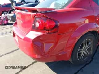 2014 Dodge Avenger SE z VIN 1C3CDZAG1EN224488, wystawiony jako IAAI lot #43512489 z przebiegiem 106 815 mil mil oraz . Historia ofert i sprzedaży dostępna na DreamBid. Obrazek 6.