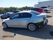 ✅ 2011 BMW 3 Series 328i • VIN: WBAPH5G57BNM83236 • Lot: 43295180. Wystawiony na IAAI z przebiegiem 101 914 mil. Bezpłatny archiwum sprzedaży aukcyjnych z USA i szczegółowy raport historii pojazdu na DreamBid. Zdjęcie 15.